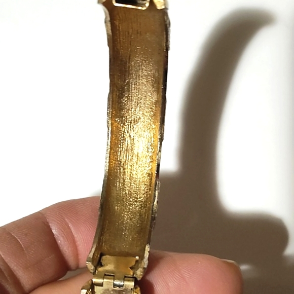 VINTAGE 90s MATTE SILVER-TONE GOLD-TONE CRISS CROSS DESIGN CLAMPER 7" BRACELET - Picture 8 of 11